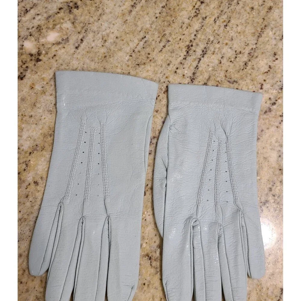Vintage Size S Sage Green Faux Leather Lined Gloves *cracking* Read
